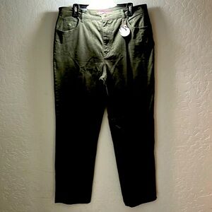 NWT Gloria Vanderbilt Amanda Stretch Classic Fit, Dark Utility Green, Size 18